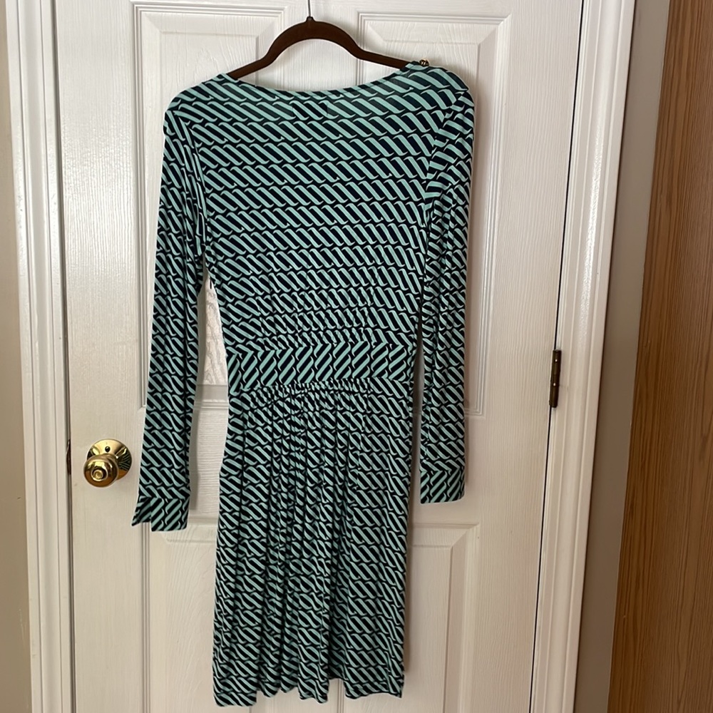 Like new vineyard vines dress, worn only once, size extra small. Just gorgeous! - Picture 7 of 12